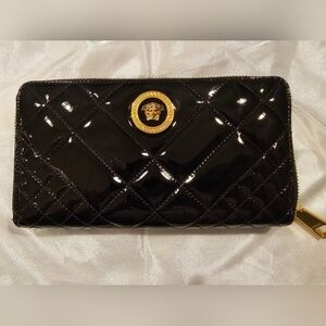 Versace LIMITED EDITION Black Patent Leather Zip Long Wallet